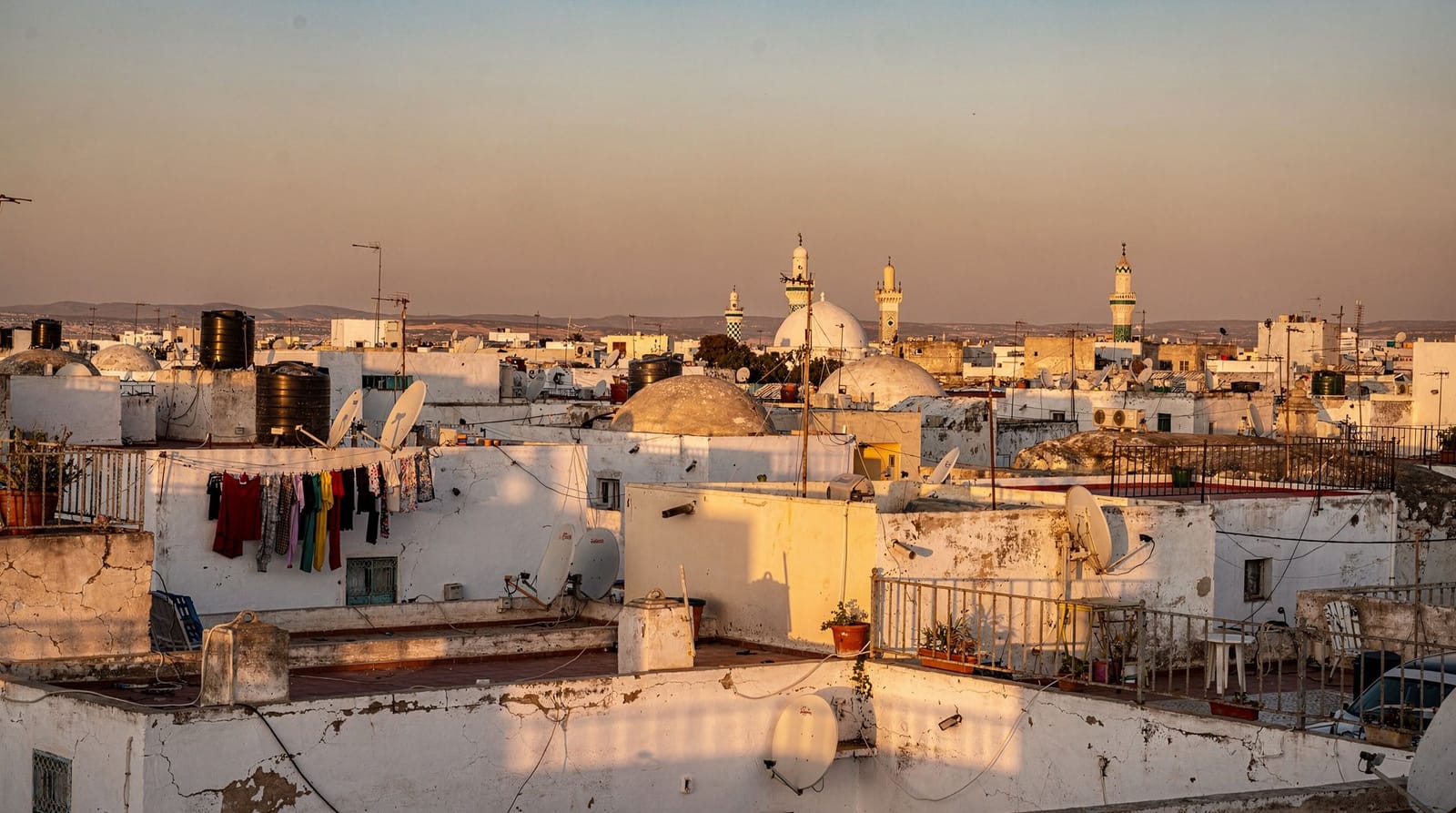 Vistas dos terraços sobre a medina de Tunes